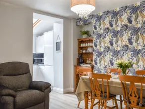 Cwmcarn Cottage - Image 5