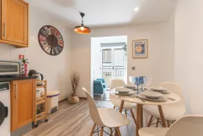 Cosy Central by Atlantic Holiday - Image 2