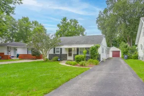 8 Mi to Lake Eerie & Dtwn Toledo! Peaceful Cottage - Image 3