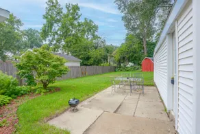 8 Mi to Lake Eerie & Dtwn Toledo! Peaceful Cottage - Image 4
