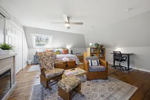Quaint Neighborhood / Close to Beaches - Image 3