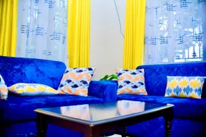 Damaski Suite 2: Executive Luxurious 2BR Apartment - Image 3