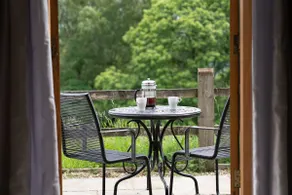 Pretty Wood · Quiet Cottage in Private Meadow - Image 3