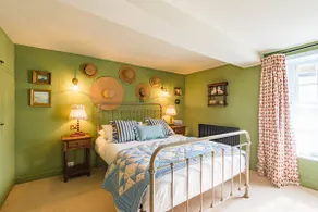 Rogue's Cottage - Secluded gem by the sea - Image 2