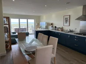 The Big Beach Hut - Image 3