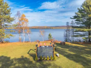 Forest Lake Getaway - Image 5