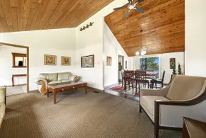 Forest Lake Getaway - Image 3