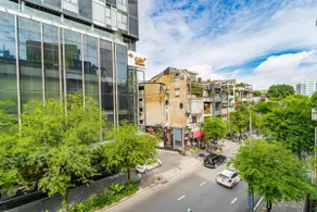 Studio On Pasteur Street- Balcony View Center City - Image 5