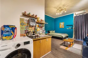 Studio On Pasteur Street- Balcony View Center City - Image 4