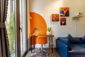 Studio On Pasteur Street- Balcony View Center City - Image 3