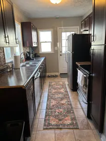Cozy Cottage near Stadium - Image 2