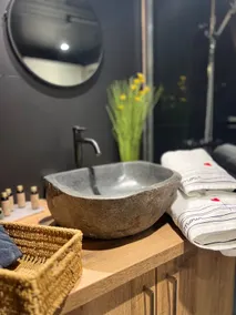 Les Nymphes - private jacuzzi, heated pool, bike, - Image 2