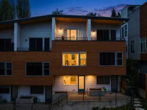 Upscale 2BR • Mt. Rainier Rooftop • Stadium Nearby - Image 3