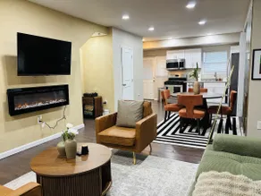 Getaway in Greater Navy Yard - 4BR/3BA -Sleeps 10+ - Image 3
