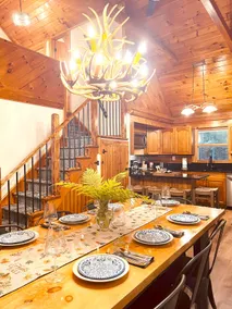 Nature Lodge w/Large Hot Tub, Firepit, Fireplace,5mns to Gore Mountain! - Image 3