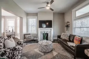 Mini Golf, Hot tub, Firepit, 8 mins to DT Driveway - Image 2
