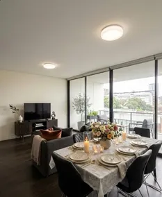 Luxury unit 2BR + 2BA, Free Parking, Pet-Friendly - Image 2