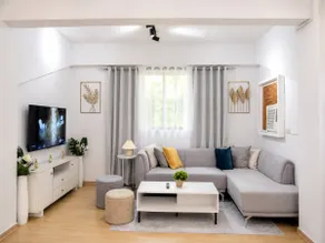 [Sleeps 10] Aesthetic 2BR w/ Kitchen | Near Beach - Image 4