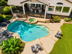 Knot your Average Lake House with pool and hot tub - Image 4