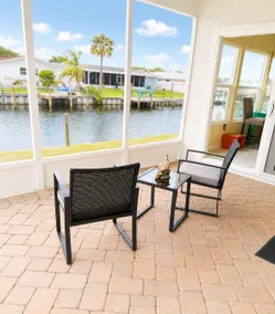 Creekfront Comfort: 4BR, 2BA Retro Home + Dock - Image 5