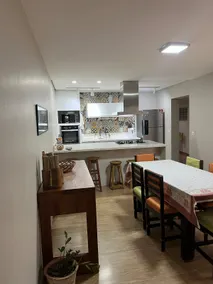 Townhouse with 24-hour private security - Image 5