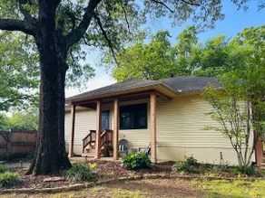 Lake Town Guesthouse - Image 4