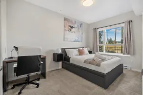 Luxury Condo • Heated Parking • 7 mins to Airport - Image 5