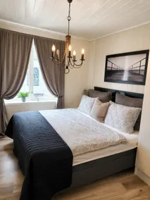 Light home apartment Alesund with free parking - Image 5