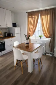 Light home apartment Alesund with free parking - Image 2