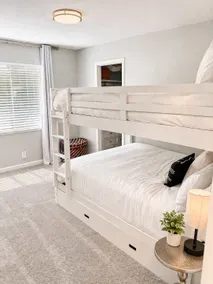 Vibrant Boho Home 3 Bed Pet Friendly - Image 5