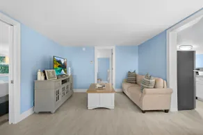Cozy Cottage! 1 mile from Downtown & St. Pete Pier - Image 2