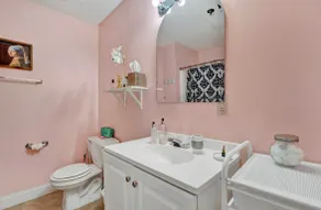 Barbie Inspired Apartment Downtown Memphis - Image 3