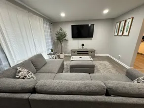 Cozy Home Novi 3 Bedroom/2 Bath - Image 3