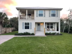 North Shores Villa w/ Pool House Sleeps 16+ - Image 2