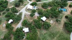 Honeymooners Delight, Private Hot tub/FirePit,Pool - Image 3