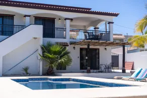 Walkable Private Oasis w/ Heated Pool & Fast WiFi - Image 3