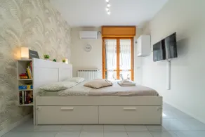 CASA AMUNI' modern studio apartment with parking & Wi-Fi - Image 3