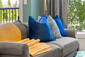 Sleeps 8 | Mins to 17 Ave | C Train | Golf - Image 2