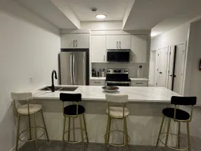 The Emerald Suite - 2 beds. 10mins to Downtown - Image 4
