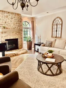 Elegant, Stylish & Comfortable - Image 2