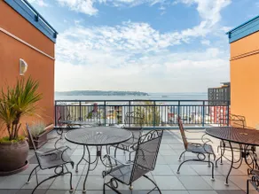 Five Star Downtown Designer Urban Suite, Space Needle View - Image 4