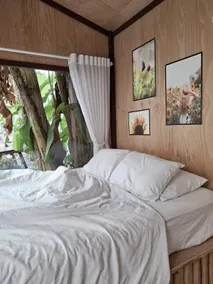Floating market cabin - Image 3