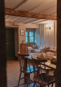Cotswold Cottage near Soho Farmhouse & Daylesford - Image 3