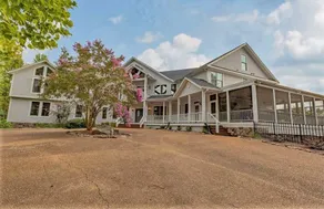 The Pinnacle | Spacious Waterfront Estate |3+ acres - Image 5