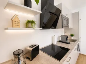 Chic & Central in Modern Area | HG24 - Image 5