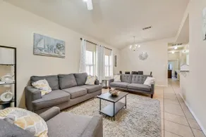 Modern Cozy 3BR2BA Duplex near AT&T Stadium - Image 2