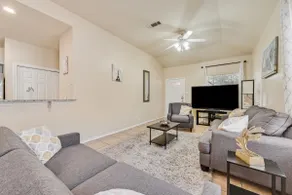 Modern Cozy 3BR2BA Duplex near AT&T Stadium - Image 3