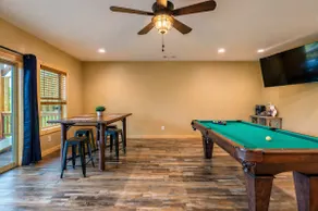 Stunning Views, Hot Tub, Pool Table & so much more! - Image 5