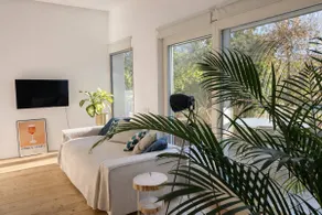Studio 14 - apt design and terrace with river view - Image 4