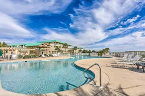 Beachfront Stylish Condo - Stunning Views! - Image 4